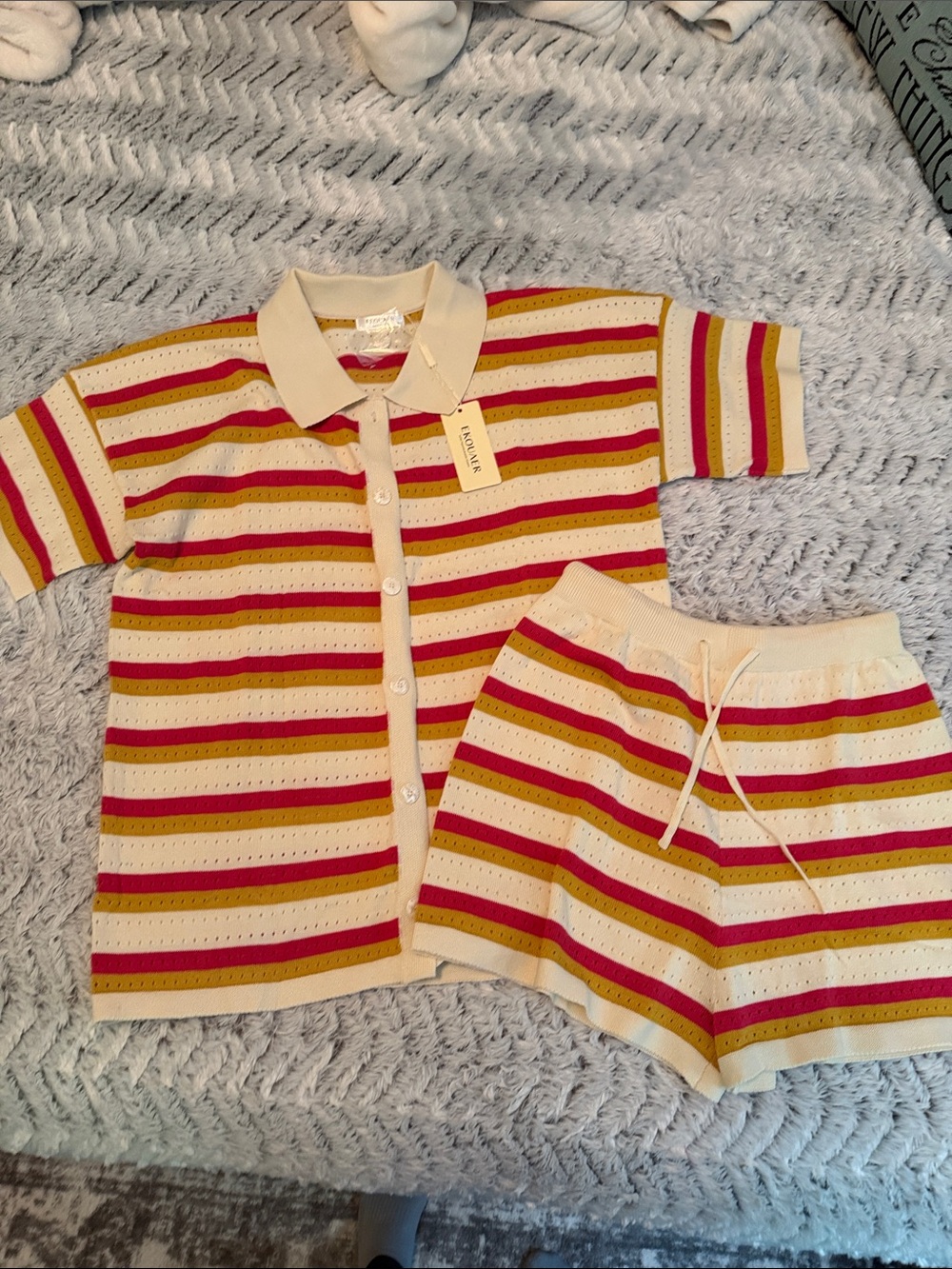 Striped Knit Summer Shorts Set in Cream, Yellow & Pink NWT S lightweight sweater